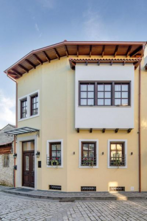 Petrou Suites
